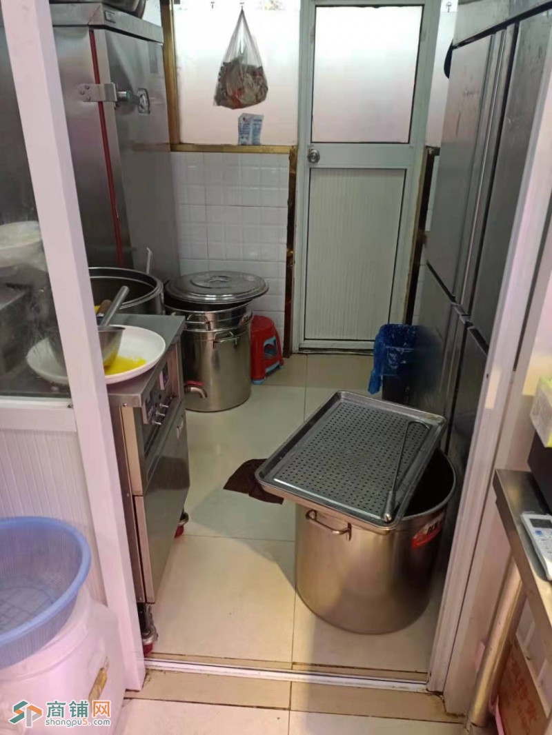 沿街且菜场进出口门店转让图3