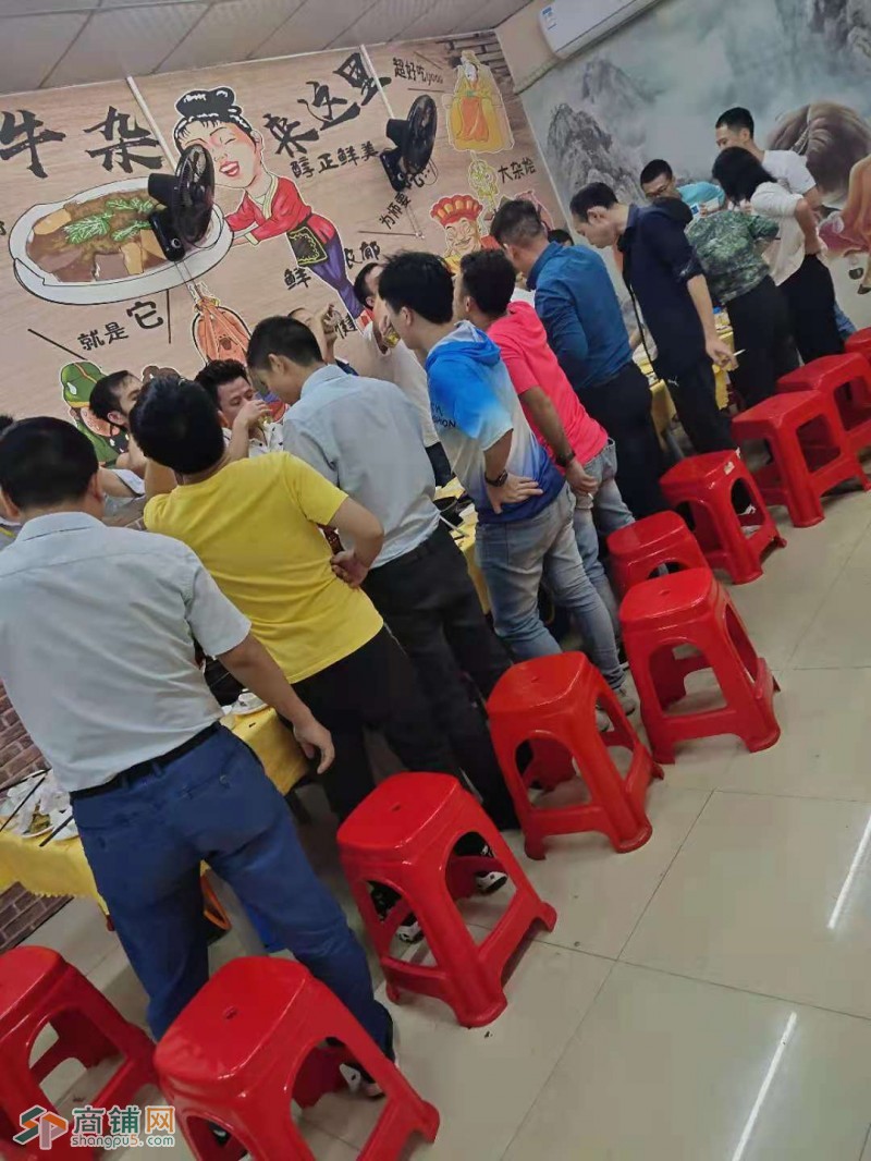 宝安石岩主街盈利餐饮店转让w图3