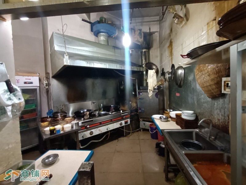 急转  菜市场餐饮店 人流量大 周围小区成熟图3
