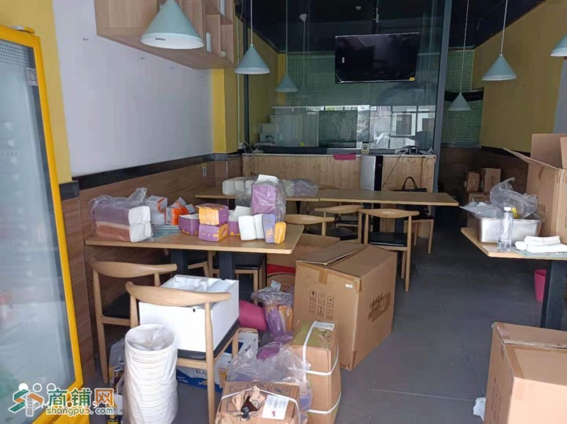 宝安区甲岸村网红小吃店急转W图3