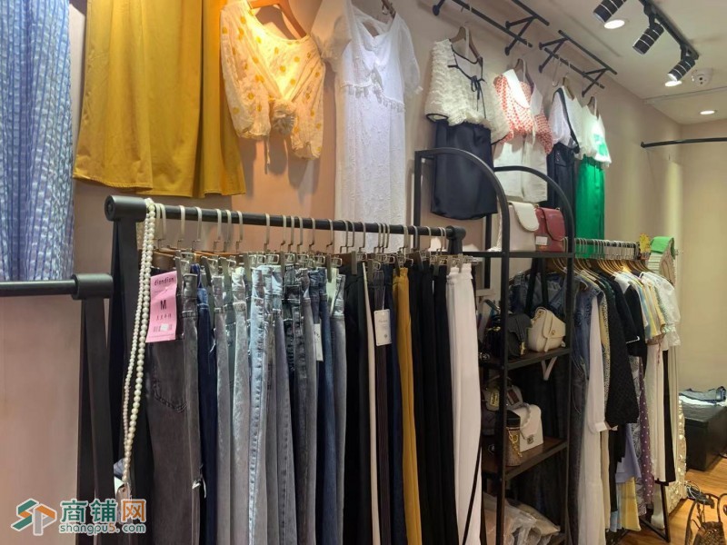 光明区公明镇公平路16号服装店转让w图2