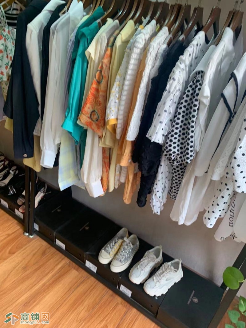 光明区公明镇公平路16号服装店转让w图3