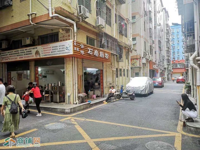 龙华区营业中的肠粉店转让，门头大，显眼，入住率高。图2