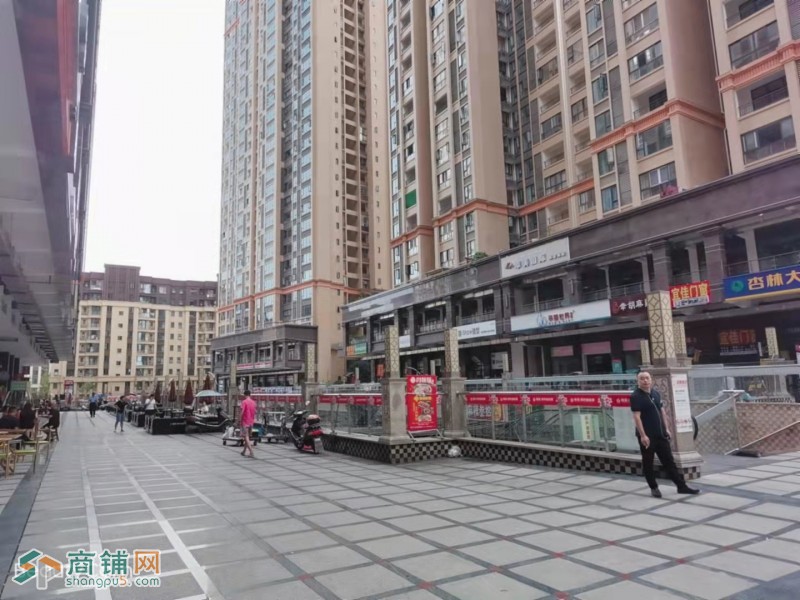 十字路口 临街旺铺挥泪转图3