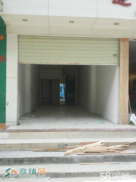 龙华中心龙华市场商业街店铺（适宜美甲/批发文具/仓库等）图2
