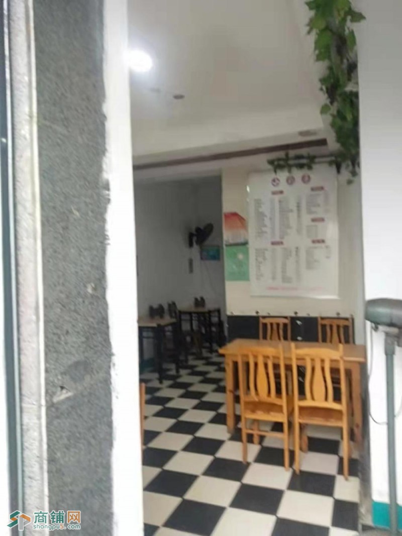 复兴路地铁口人民医院东门商铺转租图2