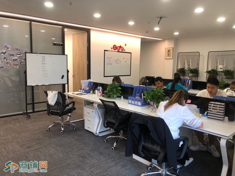 锦业路 绿地蓝海206平精装带家具 地铁口交通便利 汇鑫IBC 都市之门旁图2