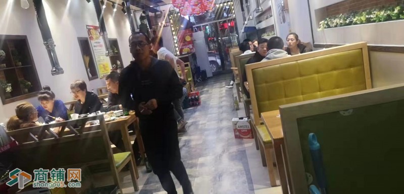 烧烤串店图2