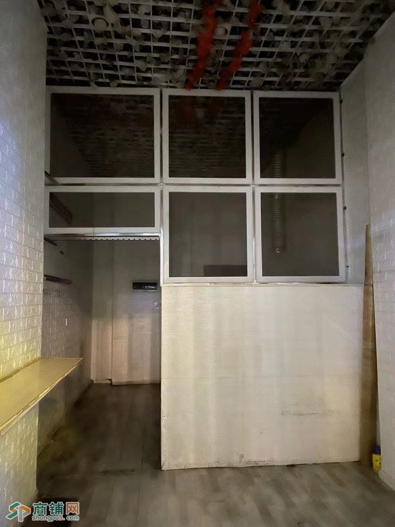 W龙泉驿区小区门口商业圈绝佳口岸小吃店空铺转让图3