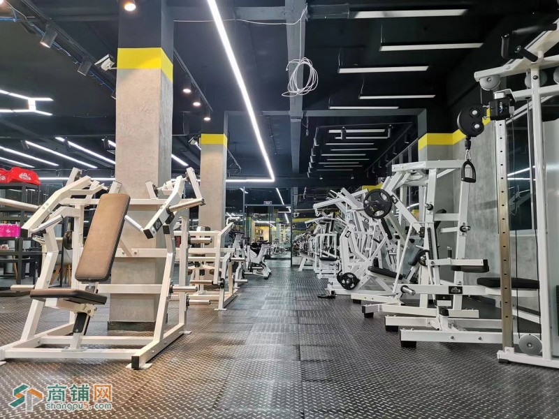 校内独家生意健身房图3