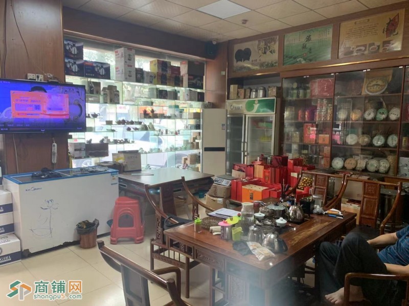 龙华区章阁中心城樟阁路烟酒商行转让W图2