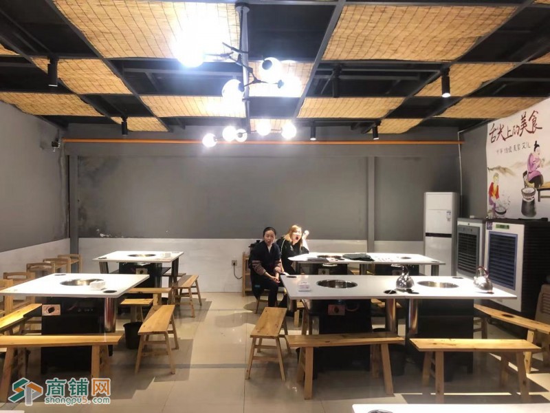 W十字路口新装修串串店低价转让图2