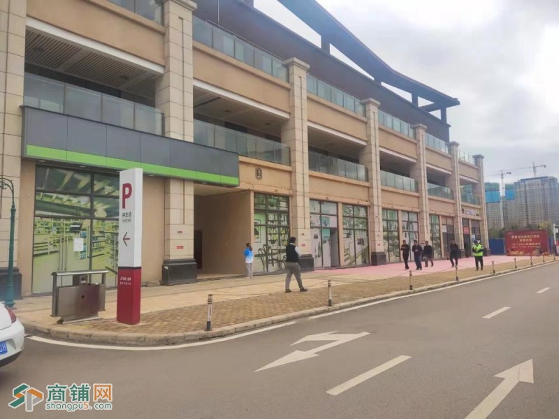 巫家坝对面，小区门口第二间，现铺出售，业态无限制图2