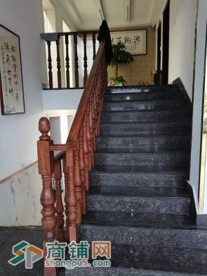 翡翠城东门临街饭店出租图3
