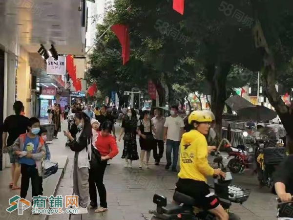展示面8米，随时看，周边小区密集，人流量大，适合药房，足浴,上海浦东老港芳华路图2