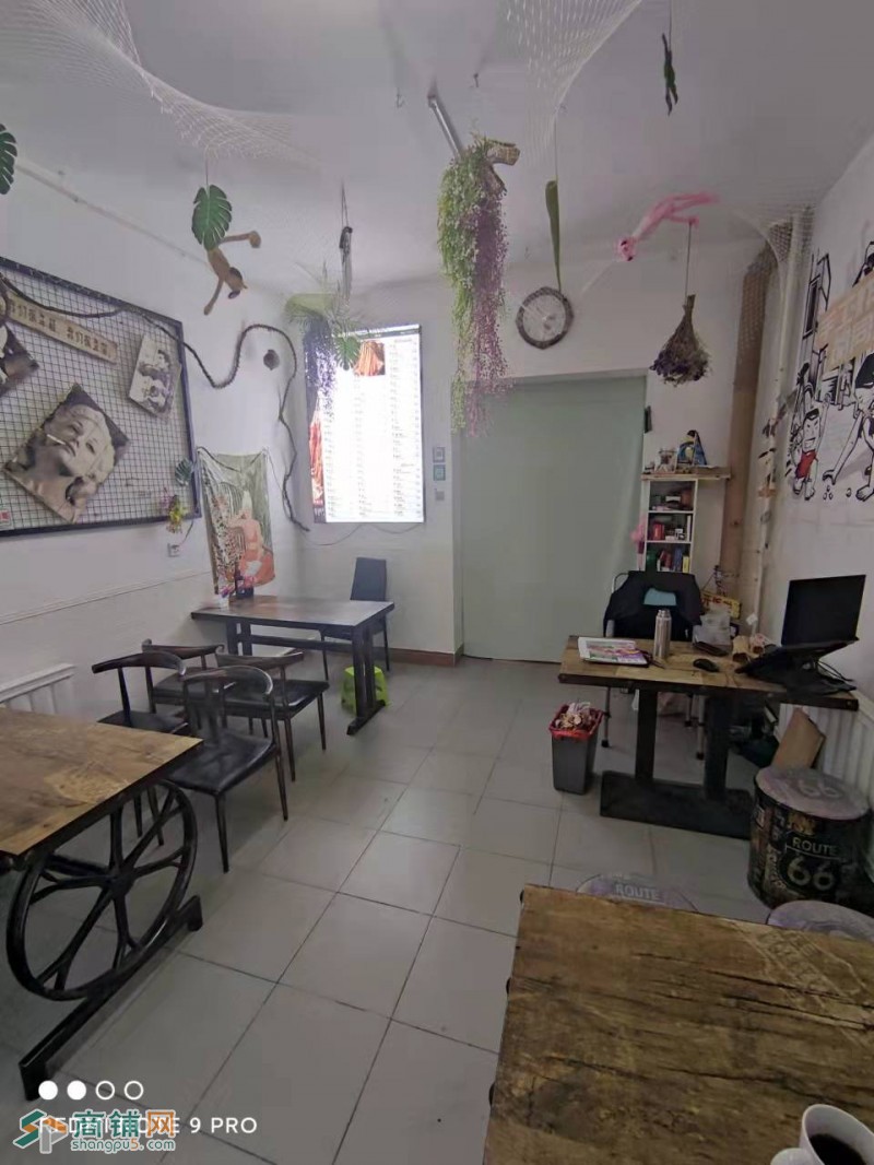 学校正对面旺铺炸串店超低转让图2