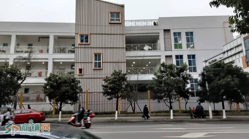 w转让 成华东林一路书店挥泪转让 中介勿扰图3