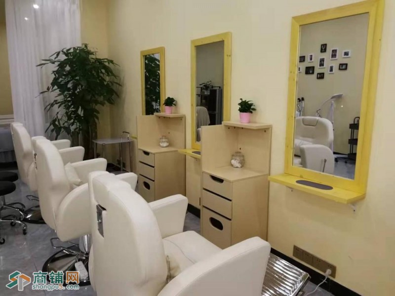 美发馆转让图2