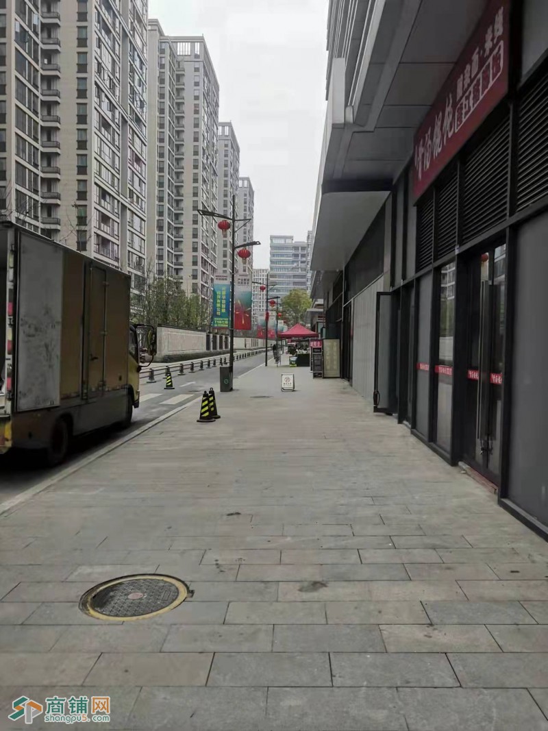 w转让 青羊光华北六路金门窗挥泪转让 中介勿扰图3