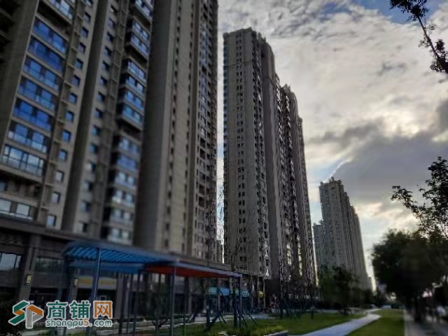 自己的铺子，位置十字路口，大社区，入住率不错，有上下水，二层可居住图3