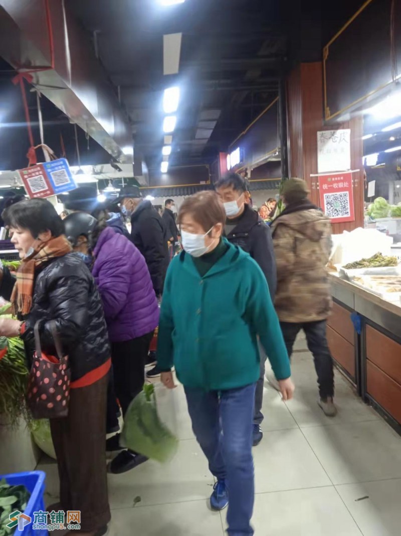 成熟菜市场卤菜店，人气旺图3
