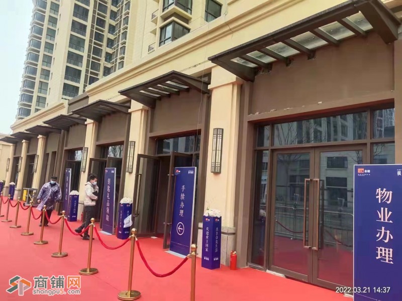 西安市 未央区 大型社区 十字路口拐角商铺 可做明火餐饮图2