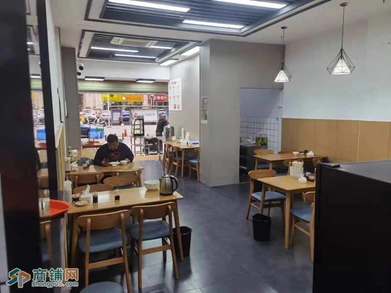 W成华临街繁华区域商铺低价转让图2