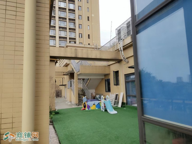 w转让 龙城1号广场盈利幼儿水育馆挥泪转让 中介勿扰图2