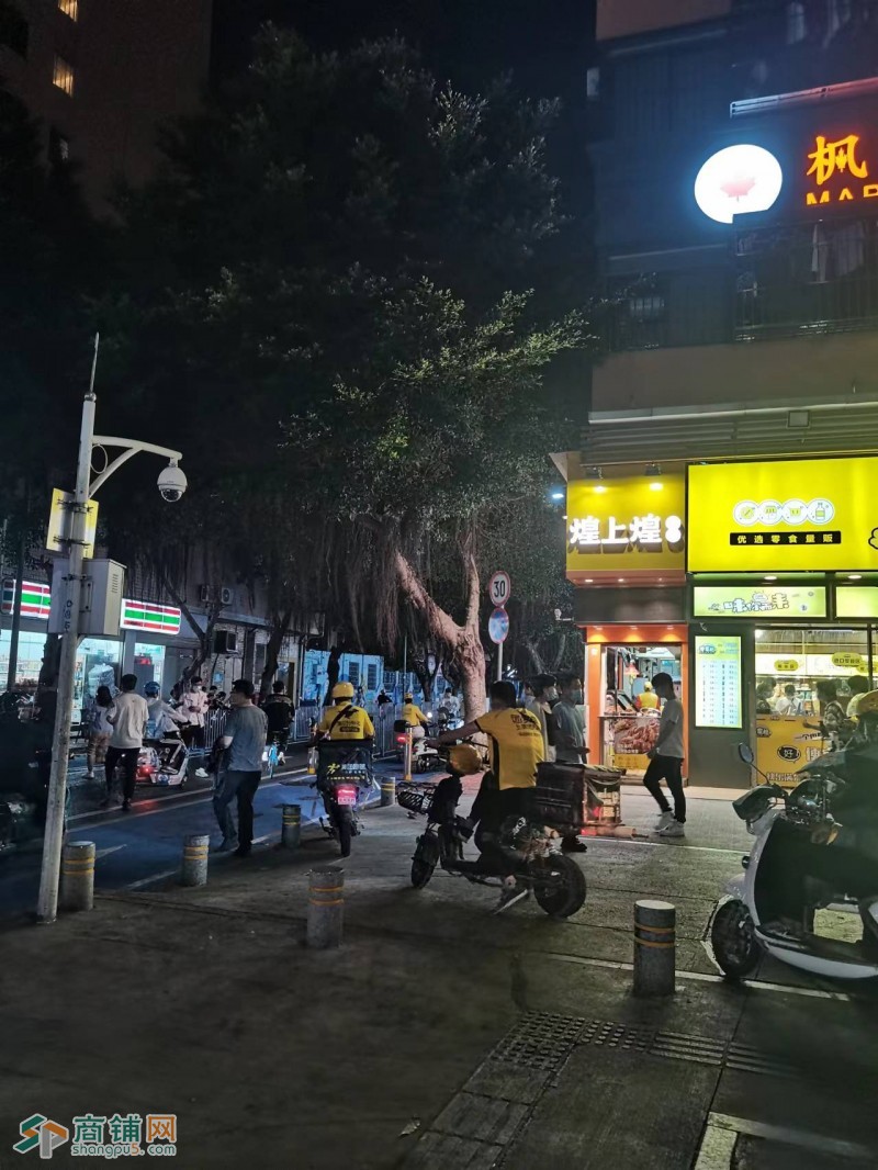 W宝安区新乐街1号七月烧烤龙虾鸡煲图3