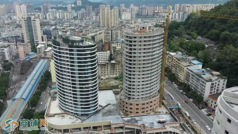 急售巴中市巴州区老城南池凤凰国际城一楼152m²出入口商铺（省百万税费）图2