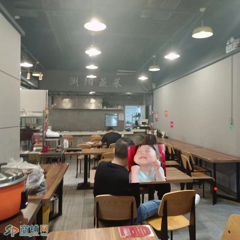 南山地铁口美食街W图2