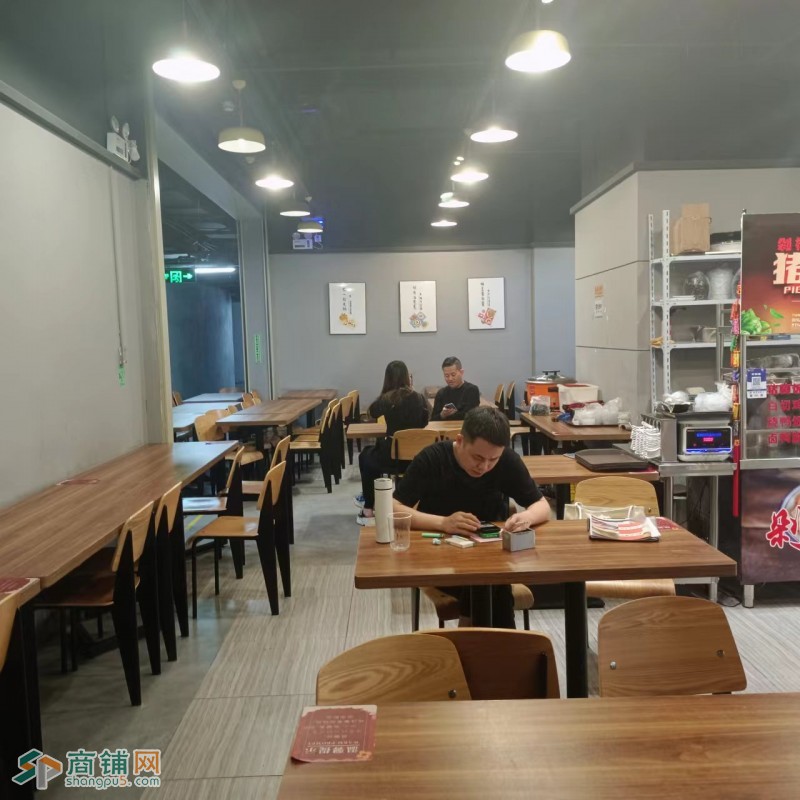 南山地铁口美食街W图3