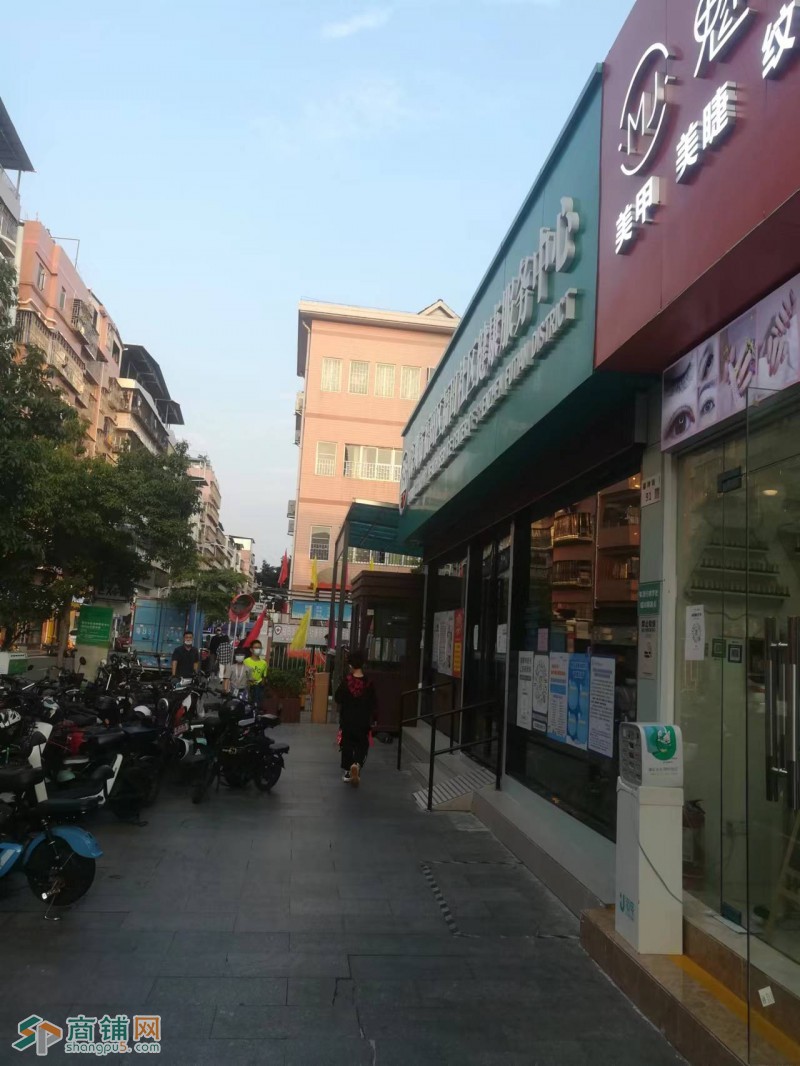 福田客流必经网红小吃店旺铺诚心转W图3