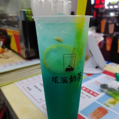 奶茶旺店出兑，半年房租，因搬家距离太远了，故出兑。