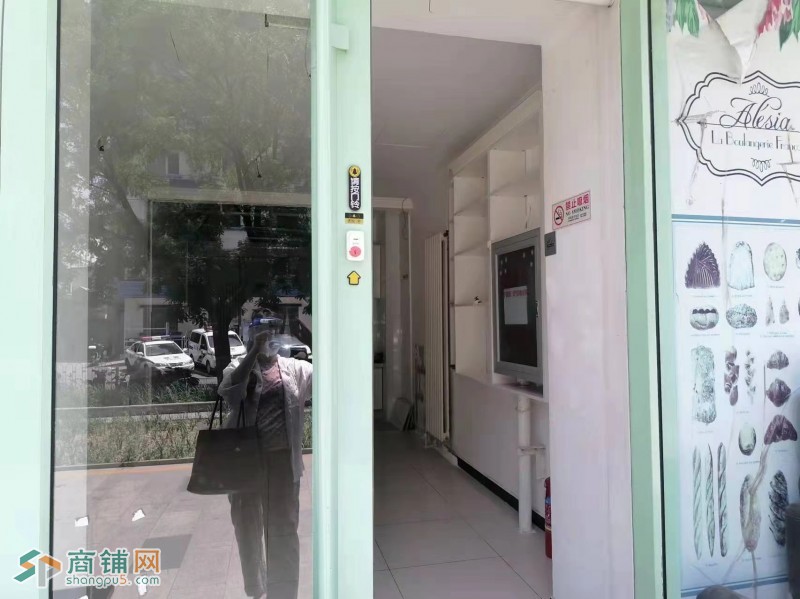 东直门临街商铺出粗图3
