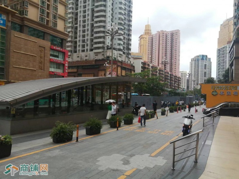 W罗湖区向西村B口地铁口凯悦华庭临街面馆转让图2