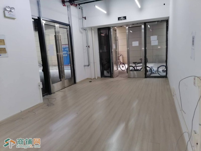 双门面滨湖招商雍华府临街商铺图3