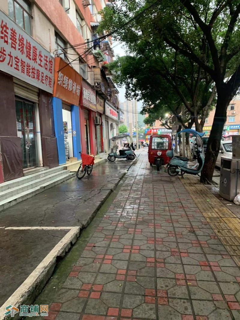 音乐广场地铁口附近商铺出租图3