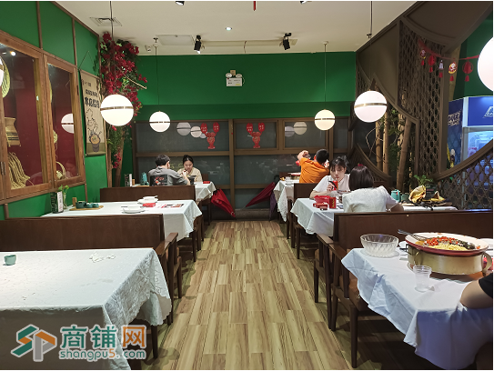 W宝安西乡兴业路富通城大型湘菜馆转让图3