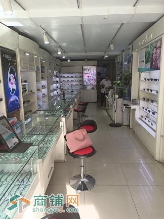 W龙华区油松富贵一族眼镜店转让图3