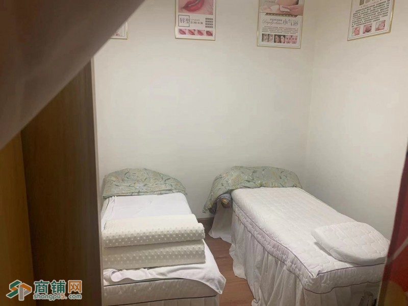 W宝安区坪洲地铁口劳动社区简沫舍美甲美睫店转让图3