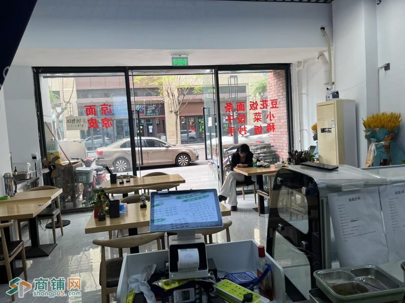 W中介勿扰金牛一环路北二段可办双证餐饮店转让图2