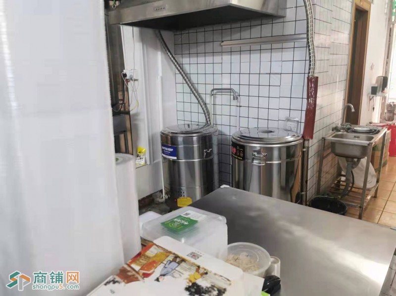 W布吉大型社区水饺鲜生餐饮店旺铺转让图3