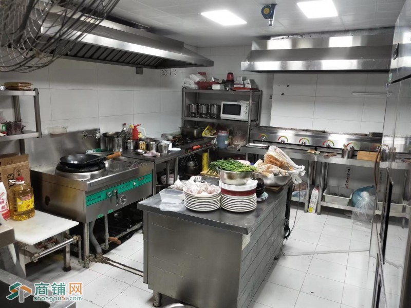 园区雷迪森广场120平烧烤店天然气三相电齐全，可外摆，诚心转让图3
