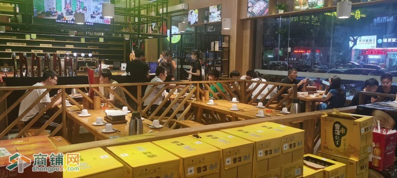 W宝安福永蚝业路临街旺铺烧烤店转让图2