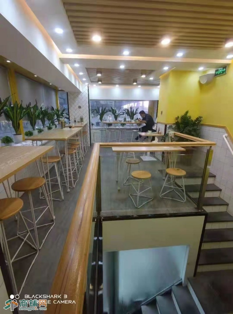 W罗湖区招商中环三津汤包旺铺转让图2