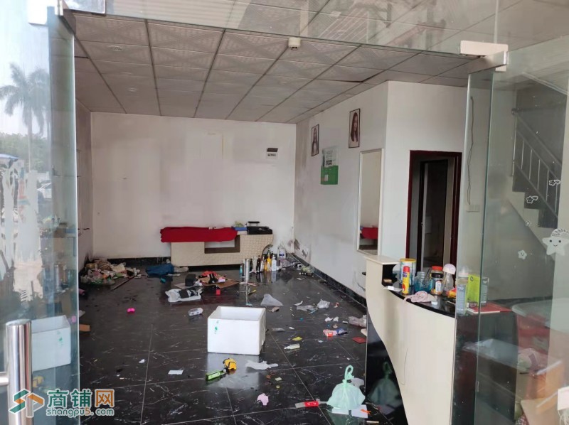 无转让费香洲拱北口岸青茂关口临街旺铺出租餐饮美容办公可明火外摆图3