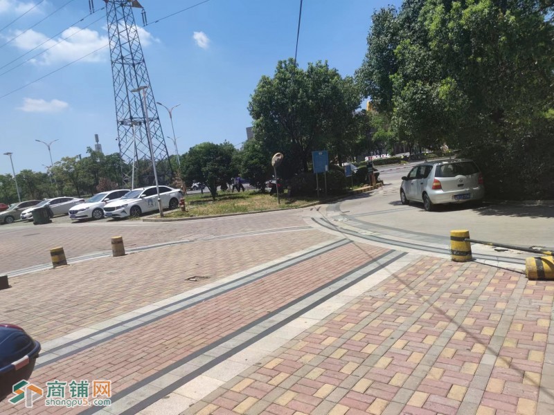 青山湖区商铺出租图3