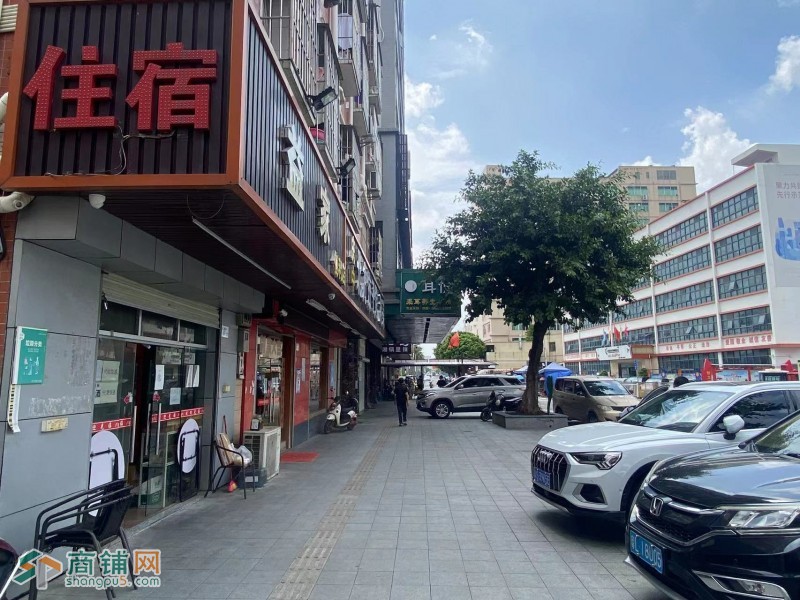 光明区展业工路临街便利店图2