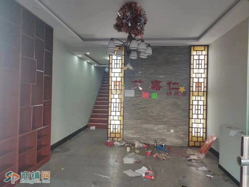编号2280新华区铁西大街临街门市低价出售图3